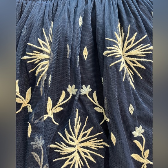 Hanna Andersson Disney Collection Elsa Dress 2T - Picture 3 of 4